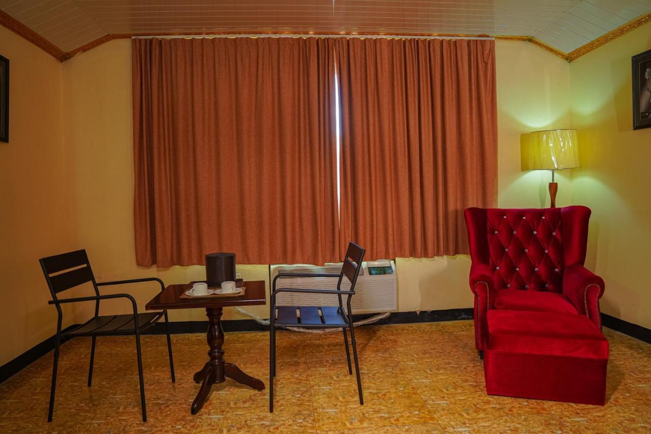 Metro Hotel Couva Ngoại thất bức ảnh