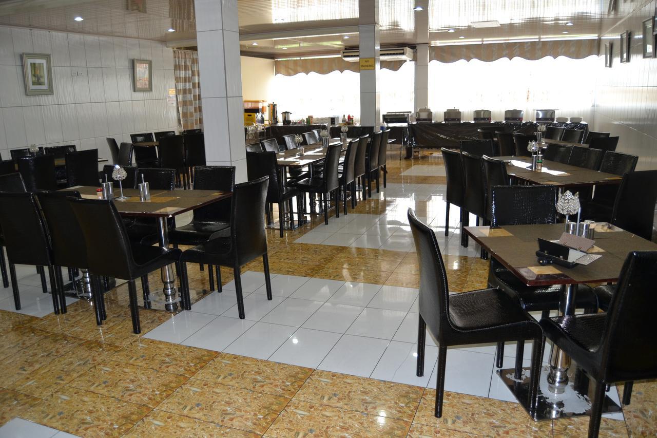 Metro Hotel Couva Ngoại thất bức ảnh